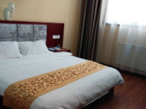 宜阳心安悦酒店 - 豪华大床房