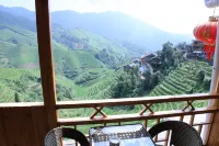 Longji Terrace Jinkeng Homestay (Qianshang Tiantiguan Attraction,Tiantouzhai Parking Lot)
