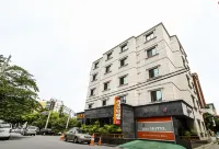 Ritz Motel Yeosu