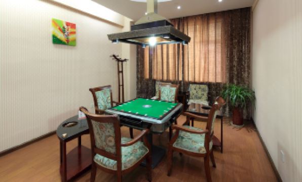 5. 로맨틱 호텔 타..