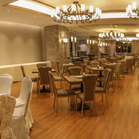 Changning Sanchuan Hotel
