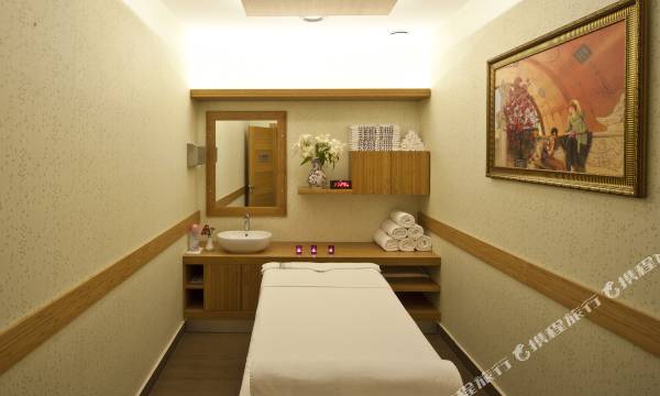 GLK Premier Acropol Suites & Spa