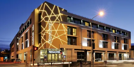Novotel Avignon Centre Отели рядом с достопримечательностью «Папский дворец»