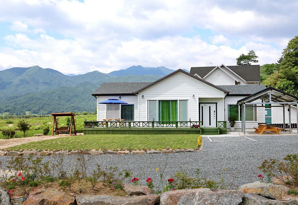 The Sol Pension 대표 이미지