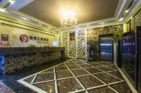 I Do Theme Hotel - Hot Tub