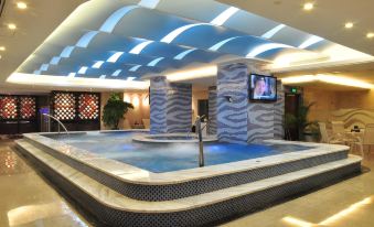 Yalkang Business Hotel (Guangzhou Zhujiang New Town Tancun Subway Station)