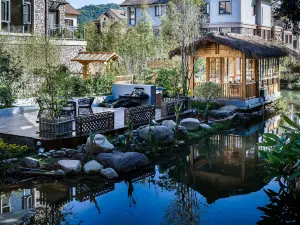 Wuyishan Six Shang · Waterfront Mountains and Beautiful Stays