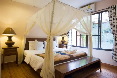 Changmoi House (Little Village)