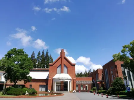 green house Отели рядом с достопримечательностью «Shanghai Wanfo Pavillon»