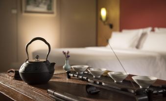 Seven-cultivation Hotel