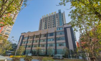 Jiulong International Hotel (Wuhan Yellow Crane TowerRailway Station)