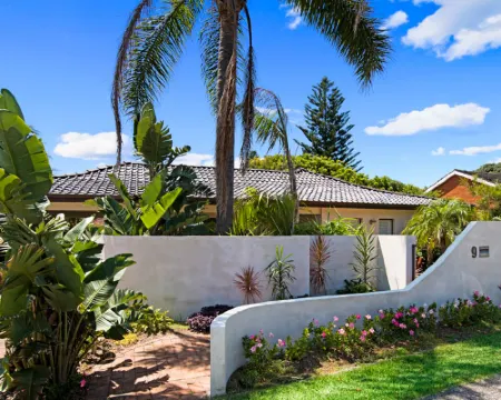 Cronulla Beach House B&B Hotels in Cronulla