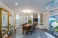 The Lek Aree - Bed and Breakfasts