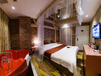 南平爱琴海主题酒店 - 致享浴缸电动床房