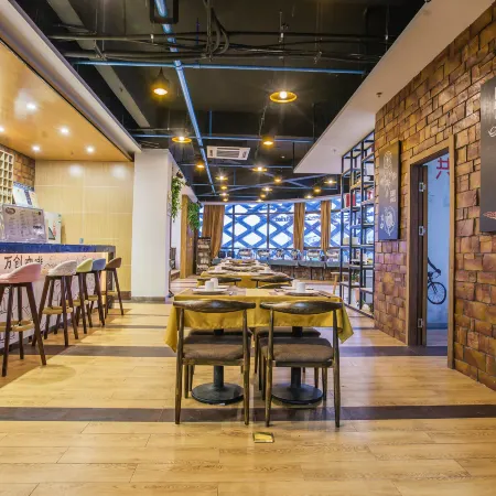 Vienna Hotel (Dongtai Chengdong New District) Отели в г. Донтай