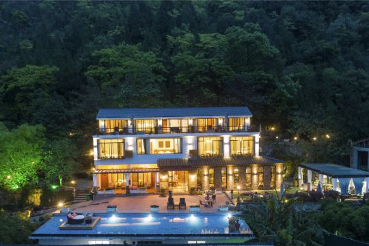 兴义万峰林峰兮客栈