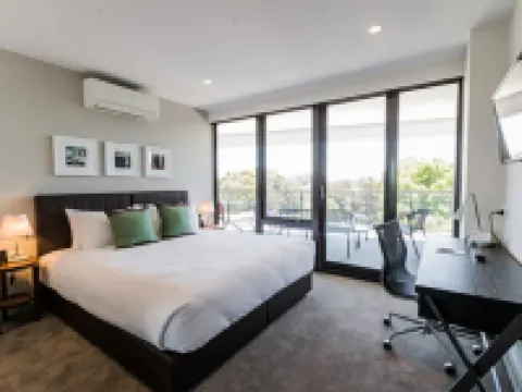 The Branksome Hotel & Residences Hotels in Mascot