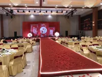 Red Apple Hotel