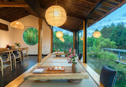 Lijiang Chiliu Art Hotel 조식