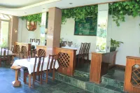 Fang Fang Suites - bar
