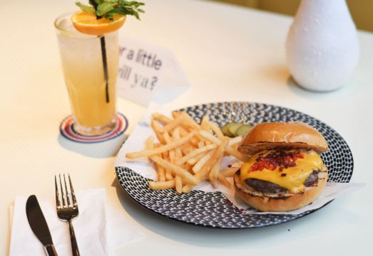 2. 호텔 모노폴리..