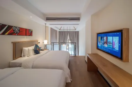 Grand House Chongqing Отели рядом с достопримечательностью «Dazu Stone Carving Baoding Mountain Scenic Area - Guiding Service Hall»