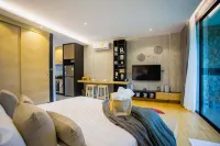 The Woods Natural Park Resort Phuket Hotel in zona AP Grand Residence