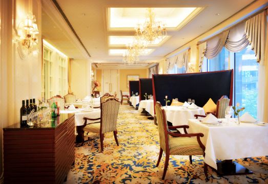 그랜드 센트럴 호텔 수영장