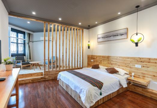 Xiangshuiwan Hotel (Wuzhen West Gate South Entrance)Hotel Overview