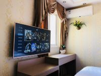 QQ公寓酒店(贵阳机场路店) - 商务大床房