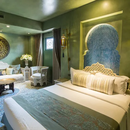 Amanda Hotel