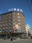 Holiday Huating Hotel (Xinyang Minggang) Hotels near Minggang East  Railway Station