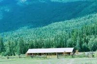Kanas with mountain valley boutique inn Отели рядом с достопримечательностью «Шэньчжэнь-Бэй»
