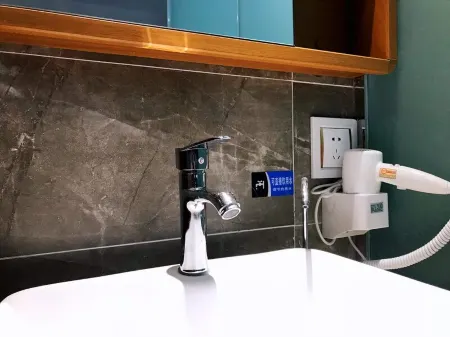 Yijia Hotel Отели в г. Цзыян