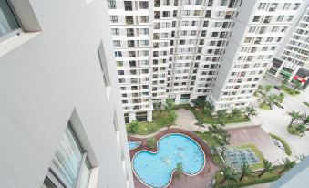 LaHanoi Park Hill Apartment with Balcony