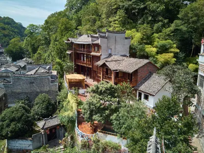 Phoenix Xinsu Light Luxury Courtyard Homestay (Hongqiao Branch)
