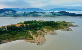 Luohe Chashuling Xiankeju Mountain Villa