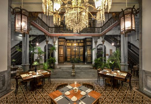 블루 맨션 중정