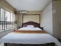 重庆逸君主题公寓 - 浪漫大床房