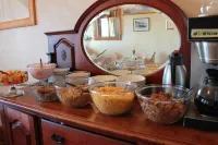 Central Hotel Guest House - breakfast