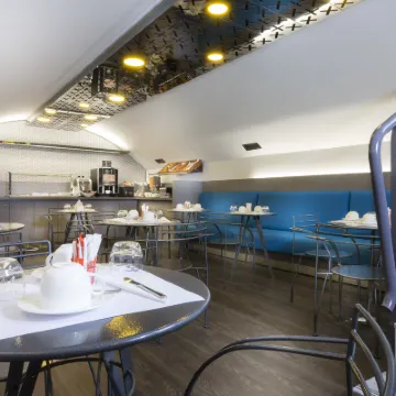 蒙馬特歌劇院自由酒店 鄰近蒙馬特高地的酒店