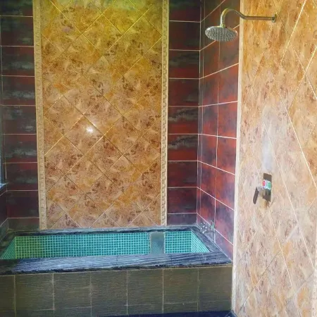 Longyuan Holiday Hot Spring Hotel