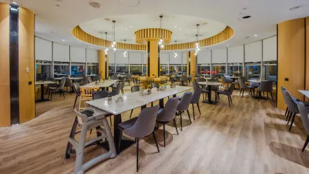 The Origin Hotel (Wenzhou Longwan International Airport) Отели рядом с достопримечательностью «Tianzhu Temple»