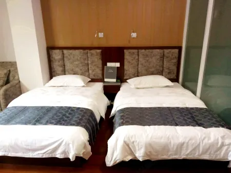 Earth Hotel of Yuanmou Отели рядом с достопримечательностью «Langbapu Earth Forest (Xinhua Earth Forest)»