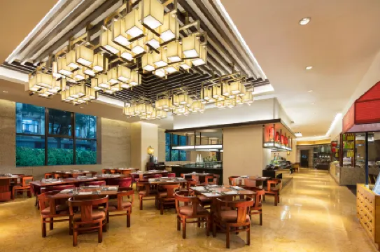 Sheraton Xi'an North City Hotel(Longshouyuan Subway Station Store) Отели рядом с достопримечательностью «Vanguard (Xi'an Taihua Road Shop)»