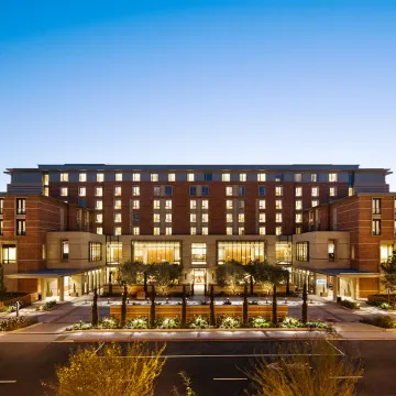 UCLA Meyer & Renee Luskin Conference Center Отели рядом с достопримечательностью «Вествуд»
