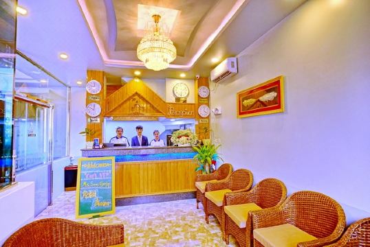 호텔 오로라 만달레이 썸네일