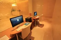 Rambling In Skygarden Hotel