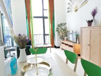 广州花开时艺术主题公寓 - 孔雀艺术复式一房一厅双床房
