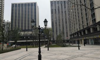 Zhongyi Hotel (Chongqing West Station Branch)